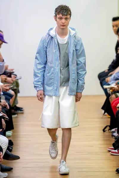 Look 9